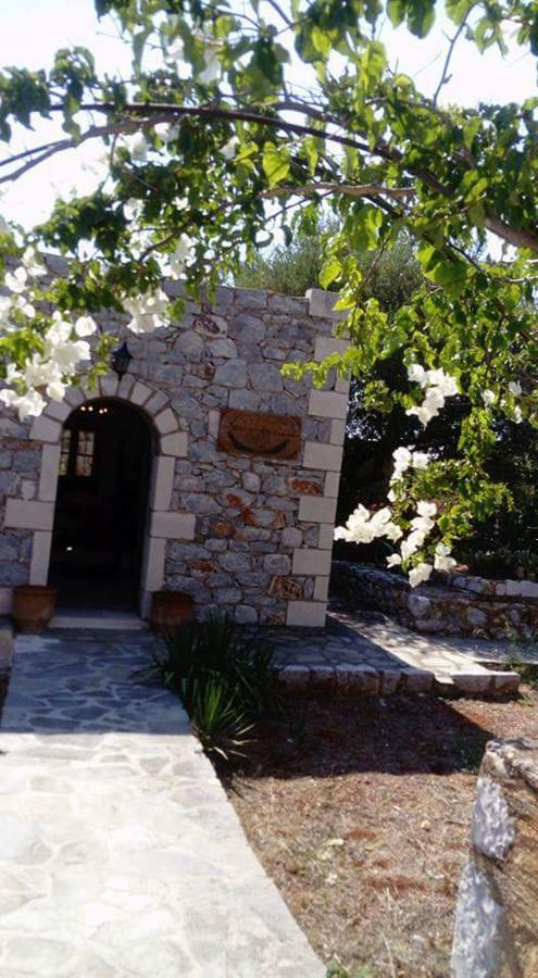 Charouda Stone Tower Apartment Pyrgos Dirou Exterior photo